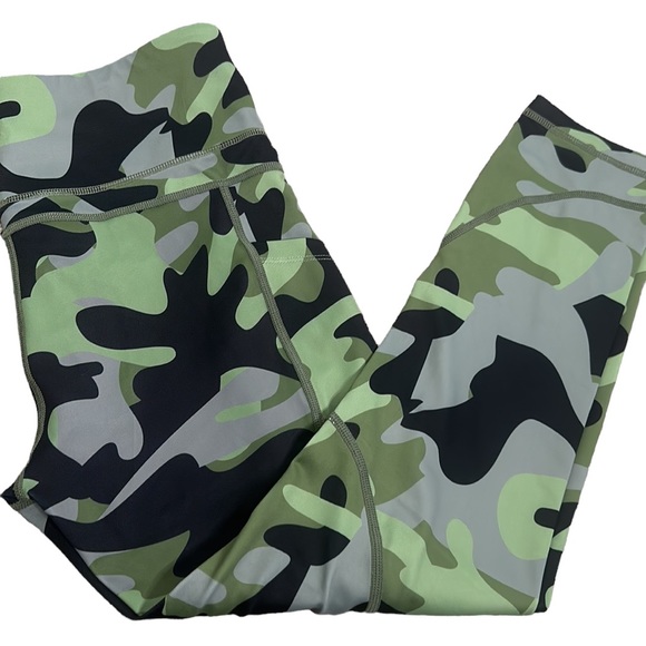 ZYIA camo olive green black leggings size 12 workout active wear - Picture 2 of 9